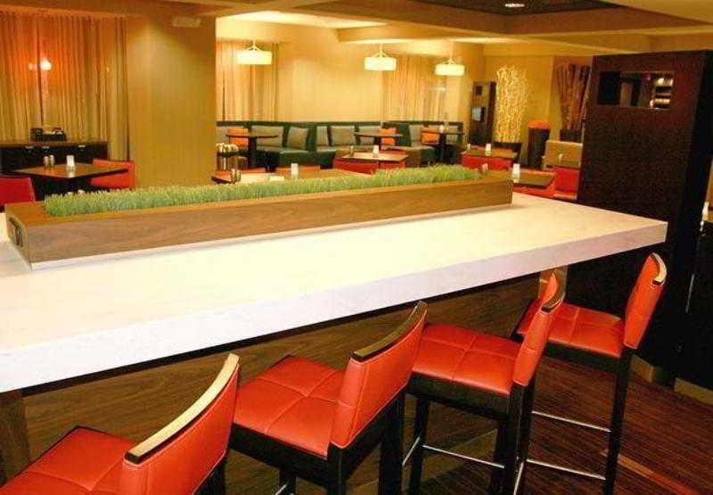 Courtyard By Marriott Traverse City Ngoại thất bức ảnh