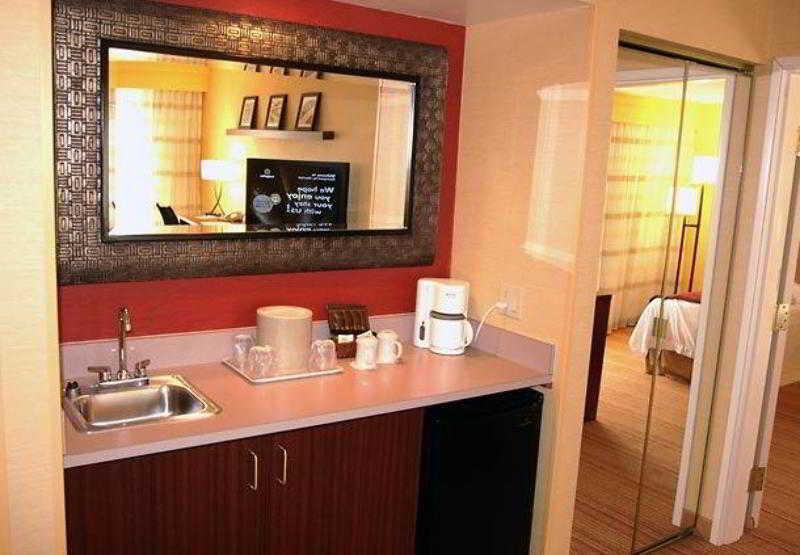 Courtyard By Marriott Traverse City Ngoại thất bức ảnh