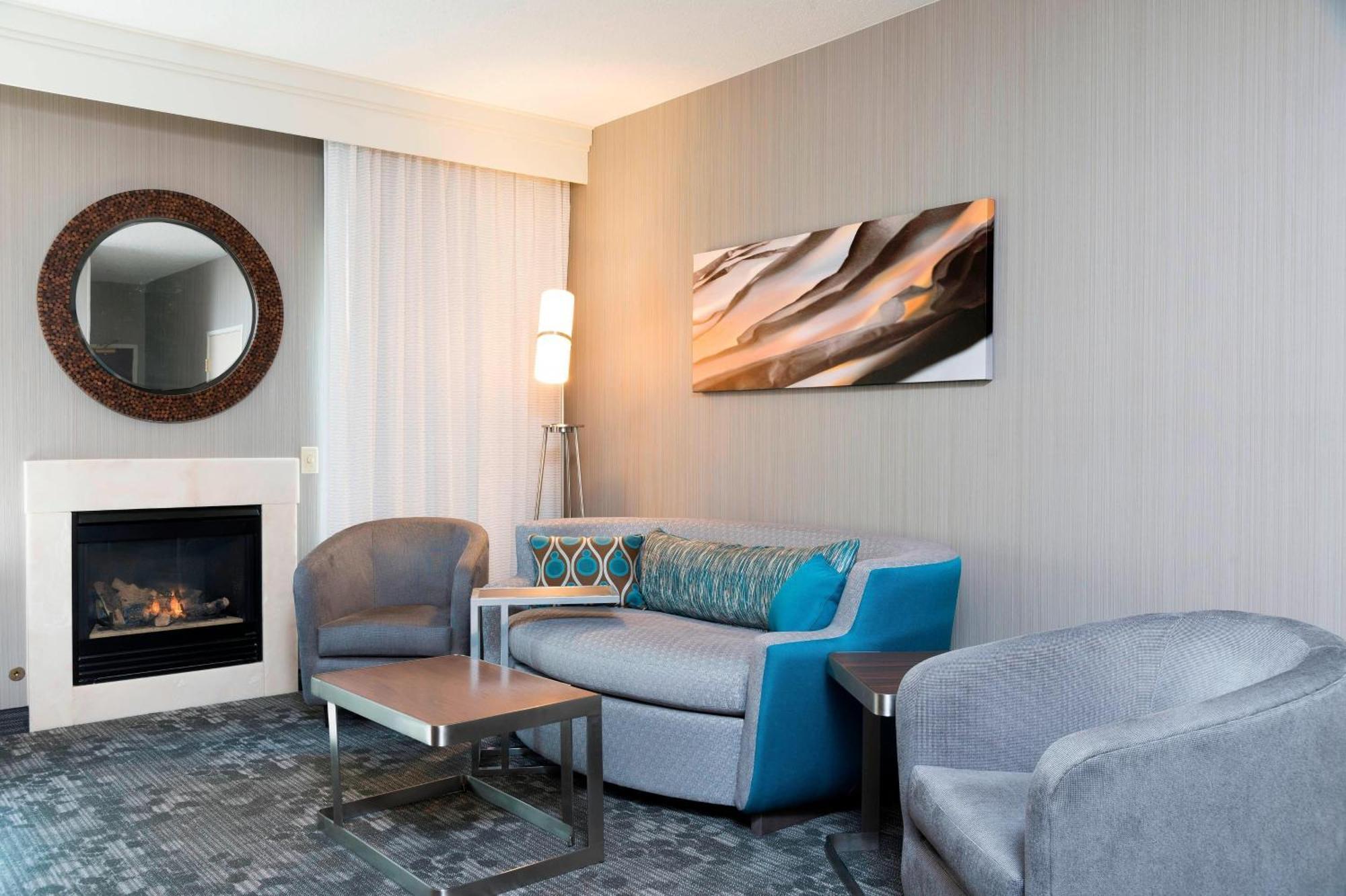 Courtyard By Marriott Traverse City Ngoại thất bức ảnh
