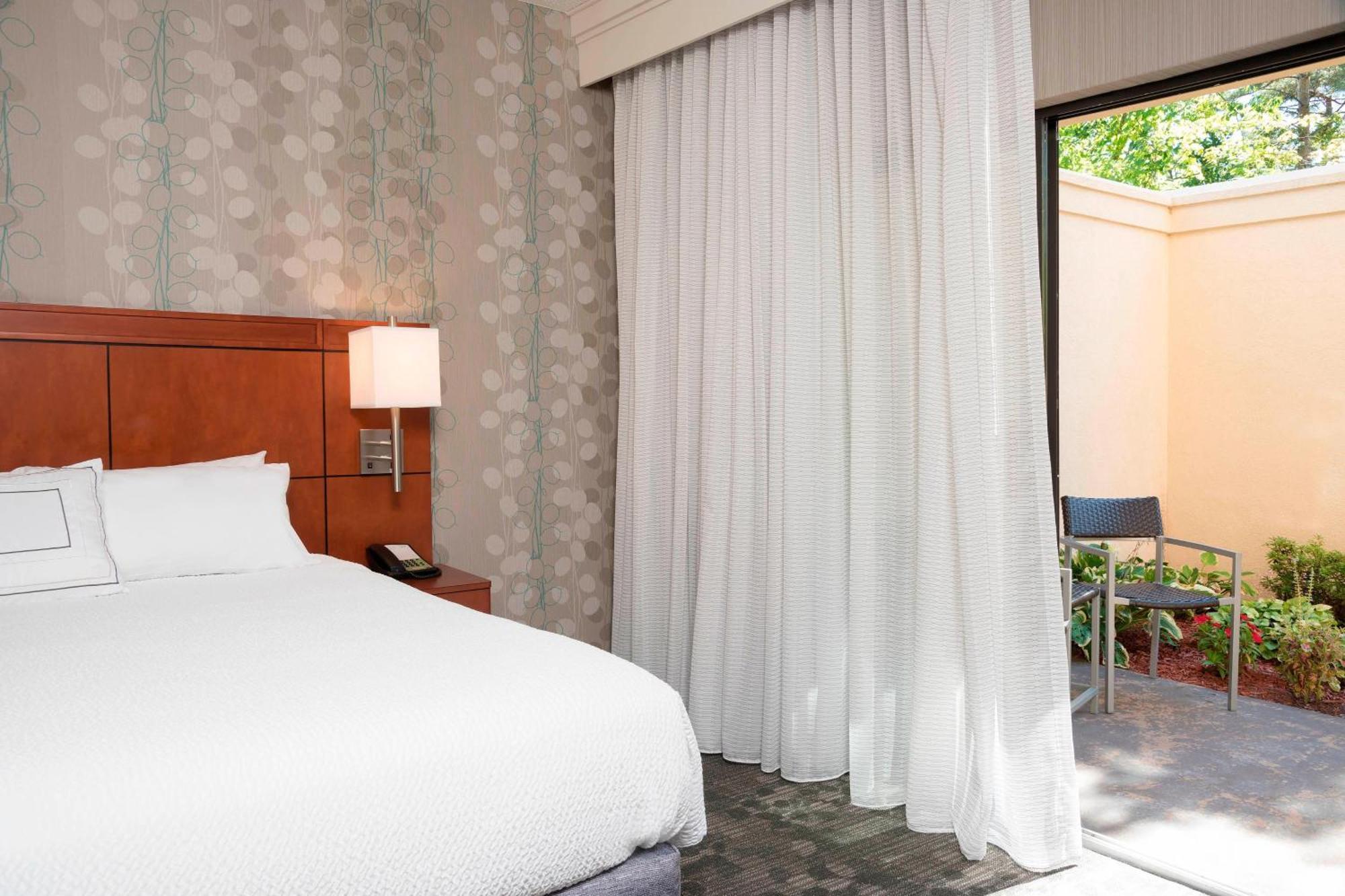 Courtyard By Marriott Traverse City Ngoại thất bức ảnh